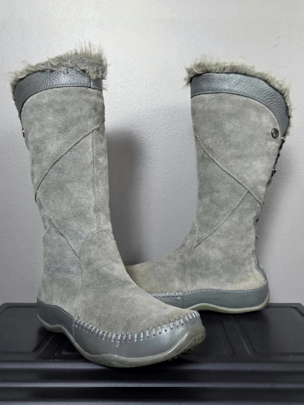The North Face Janey Tall Moccasin Boots Waterproof Grey Suede Fur Women's 6.5
